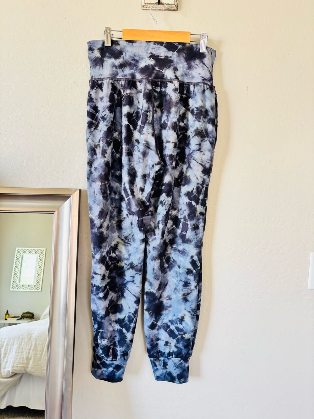 Athleta tie-Dye Jogger Pants - Blue/Black - Picture 6 of 11